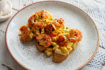 Scrambled Egg Bread and Grilled Shrimp
