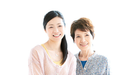 笑顔の祖母と娘のポートレート