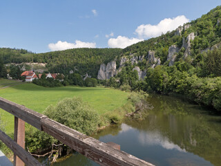 das Tal der jungen Donau bietet viele Möglichkeiten für Radtouren oder Wanderungen