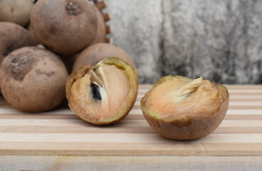 A closeup picture of tropical fruit called sapodilla