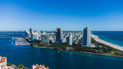 Fototapeta na wymiar Visão aérea da cidade de Miami, Flórida.