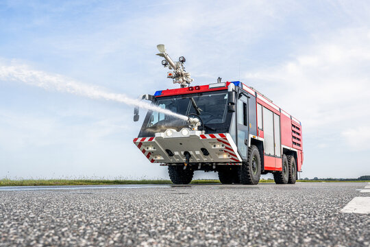 Flugfeldl&ouml;schfahrzeug der Feuerwehr