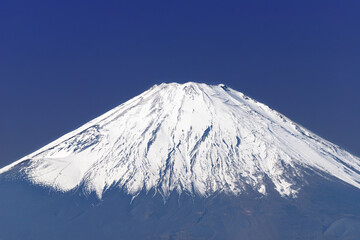 冠雪の富士山