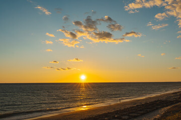 朝日　海に沈む夕日　太陽