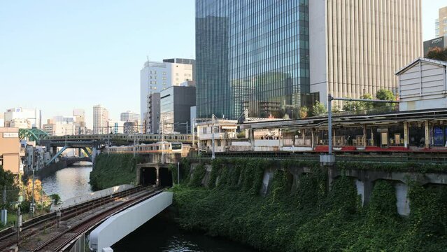 (東京都-風景タイムラプス)聖橋近くの神田川周辺風景２