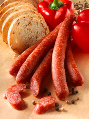Pfefferbeißer, Salami, Minisalami, Tomaten, Wurst,