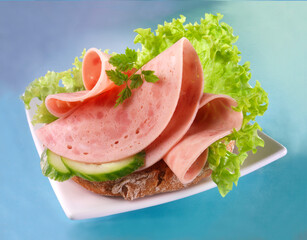 Jagdwurst, Wurst, Aufschnitt, Brotzeit, belegtes Brot,