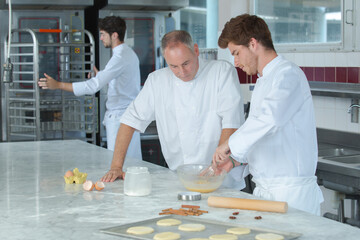 portrait of apprentices in pastry class