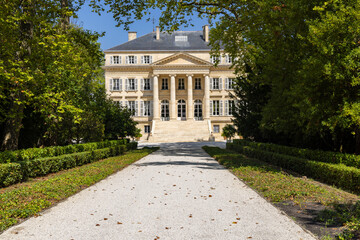 Fototapeta premium Margaux castle (Chateau Margaux), Medoc, Bordeaux, Aquitaine, France