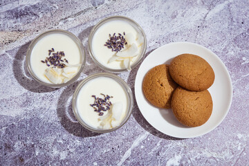 Vanilla panna cotta with coconut milk, vegan pudding with agar-agar