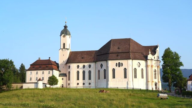 Blick auf die Wieskirche, Steingaden, Deutschland 