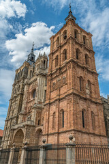 Fototapeta na wymiar View of the Gothic cathedral of Astorga, Spain