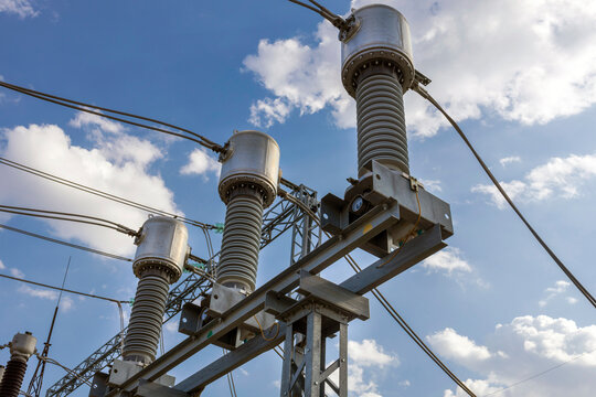 Input of an electrical substation for energy generation against the sky