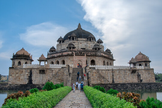 inside sher sha suri tomb bihar india