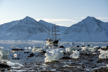 Umrundung Spitzbergen mit dem Segelschiff © Christian Faludi
