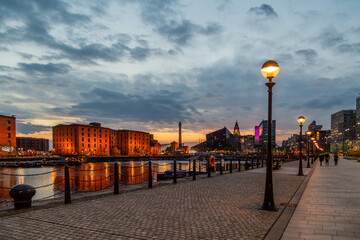 Liverpool Royal Albert Dock at night with Lamp Post in the Foreground  - obrazy, fototapety, plakaty