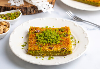 Turkish dessert antep kadayif - pistachio kadayif