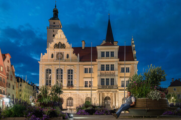 Naklejka premium Das Rathaus in Ingolstadt bei Nacht