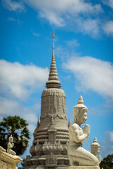Fototapeta premium Stupa and statue