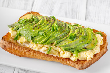 Scrambled eggs avocado sandwich