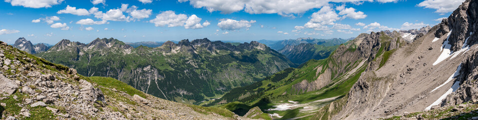 Fototapeta premium Challenging mountain tour to the Biberkopf summit in the Allgäu Alps