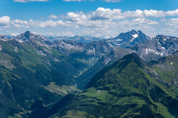 Challenging mountain tour to the Biberkopf summit in the Allgäu Alps