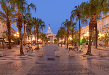 San Juan de Dios square in Cadiz at dawn. - obrazy, fototapety, plakaty