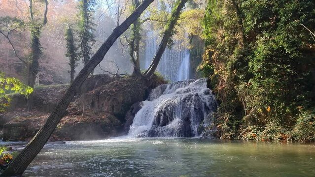 vertical video of the waterfalls and waterfalls of the monasterio de piedra in zaragoza, spain. waterfalls. waterfalls. beautiful places.