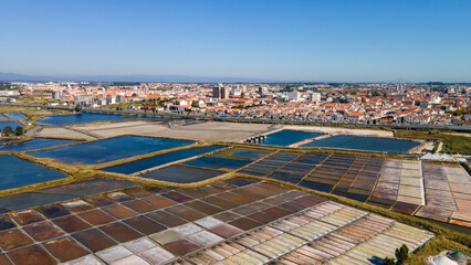 City of Aveiro and salt production water fields - obrazy, fototapety, plakaty