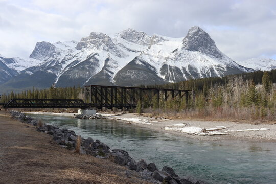 Travel to Banff and Canmore late April/early spring