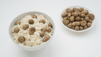 日本の食事｜むかごご飯　イメージ