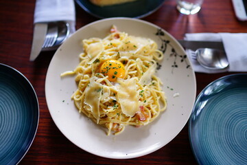 Egg spaghett