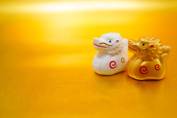 辰年の年賀状素材（辰の兄弟）