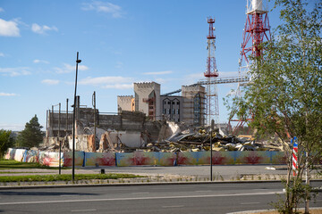 Fototapeta na wymiar Demolition of the cultural and sports complex in the city of Noyabrsk in 2023