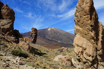 Obraz premium Teide volcano view from Roques de Garcia peaks in a sunny day, Tenerife, Canaries, Spain