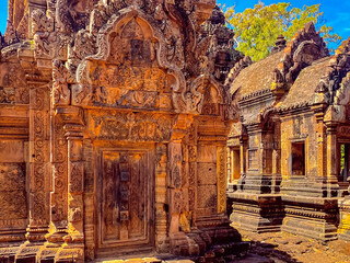 Banteay Srei Temple was built in honor of the god Shiva, a temple of the Khmer civilization, located on the territory of Angkor in Cambodia