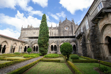 Fototapeta na wymiar Cloister of the Cathedral of Santa María at Tui in Galicia