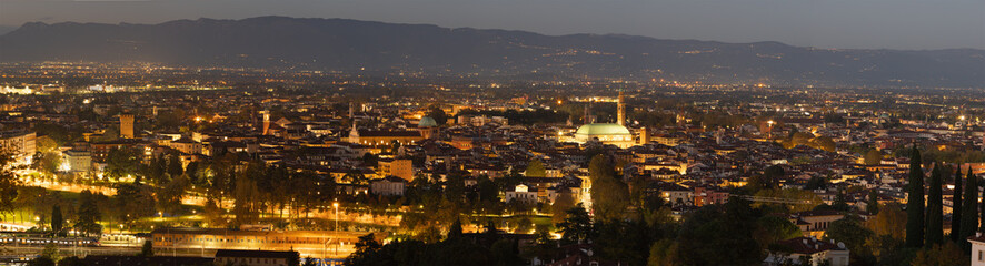 Fototapeta na wymiar Panorama of Vicenza at dusk.