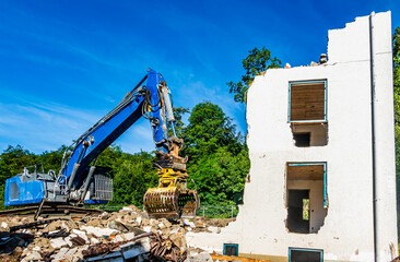 Fototapeta na wymiar demolishing site at a construction area