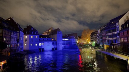 Naklejka premium Strasbourg city at night