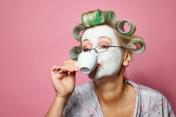 funny senior woman - obrazy, fototapety, plakaty