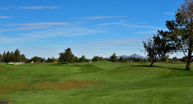 Beautiful and challenging Central Oregon golf course near Redmond and Bend. Rolling terrain with view of Mt. Bachelor and featuring picturesque water hazards. Approximately 180 miles from Portland.