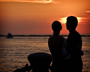 Sunset Lovers