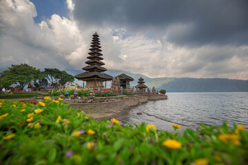 Ulun Danu Batur Temple, Bali, Indonesia  - obrazy, fototapety, plakaty
