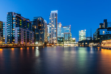 Fototapeta na wymiar View of Canary Wharf fiancial district from Docklands in Isle of Dogs, London