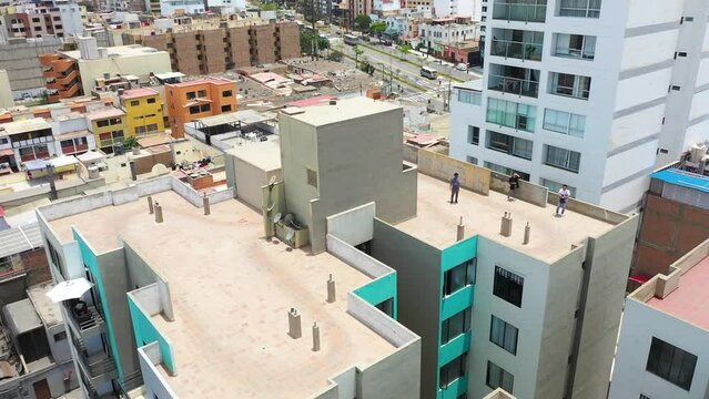 EDIFICIOS EN LA CIUDAD