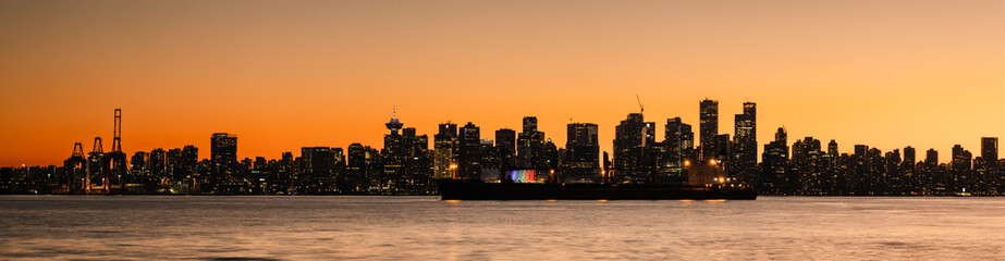 Vancouver Skyline Panorama - obrazy, fototapety, plakaty