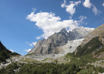 Fototapeta na wymiar Mont Blanc the border between France and Italy and a sunny day