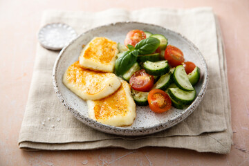 Roasted halloumi cheese with vegetables