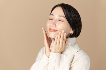 女性ビューティー　スキンケア　コスメ